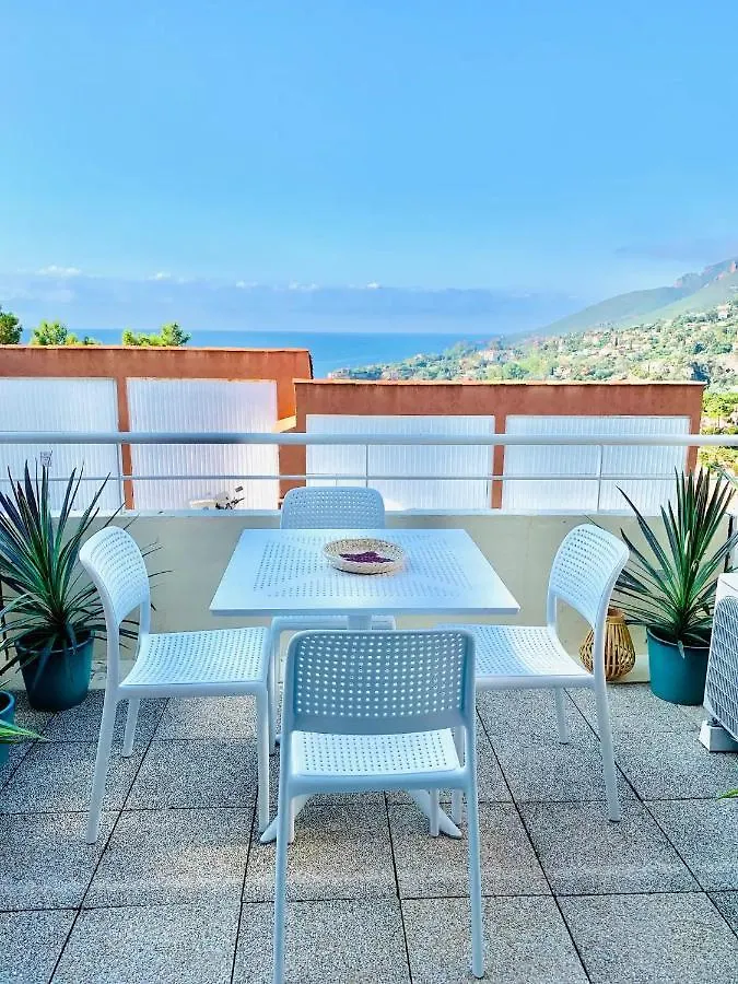 Superbe 2 Pieces - 4 Couchages - Clim - Parking - Piscine Residence Théoule-sur-Mer 0*,  France